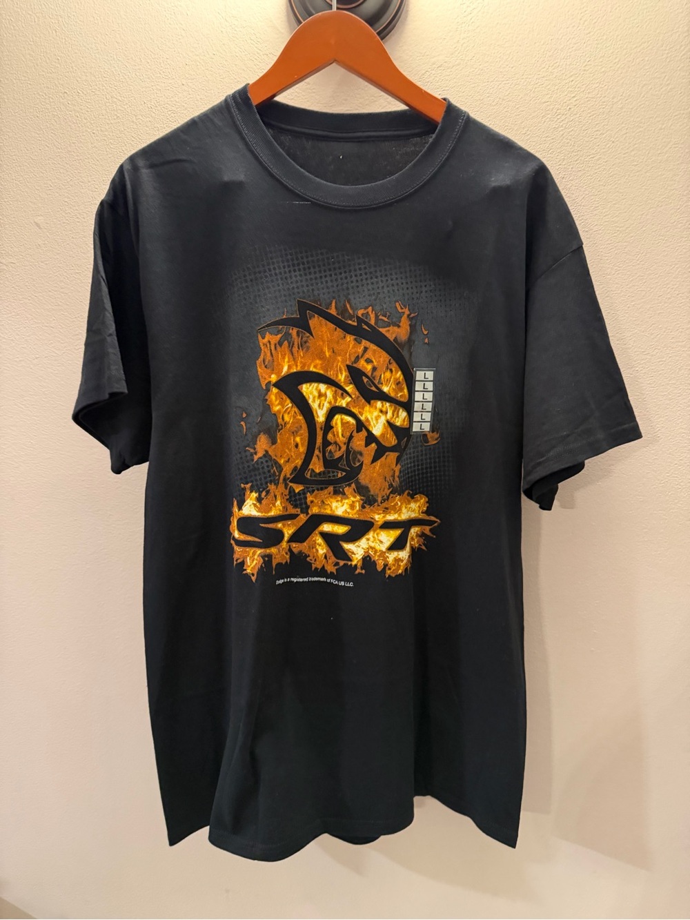 Dodge SRT Hellcat Flaming Logo Graphic T-Shirt Mens Large Black New